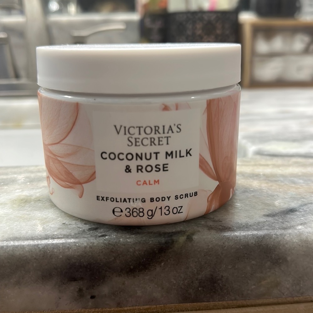Victoria Secret Coconut Milk & Rose Body Scrub